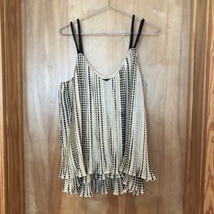 PJK Paterson J. Kincaid Pleated Tiered Top Size M